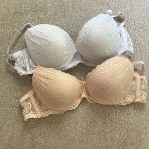 ❤️‍🔥 3 for $25 (bundle) Rene Rofe Lace Bras in Cream and White